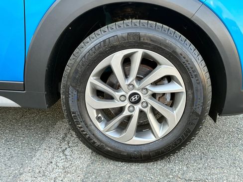 Used 2017 Hyundai Tucson SE AWD/4WD image 32