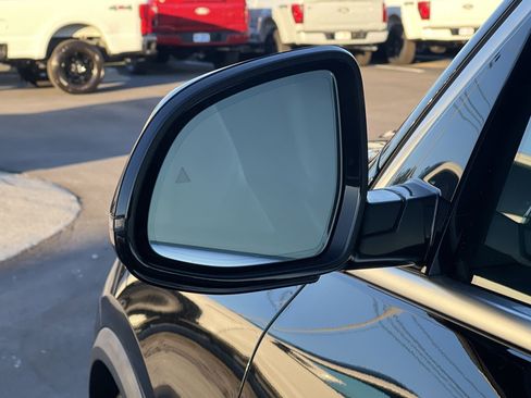 Used 2022 BMW X5 sDrive40i w/ Executive Package image 32