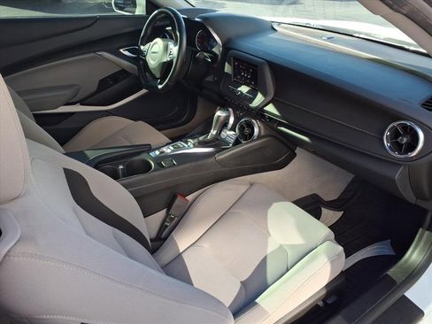 Used 2023 Chevrolet Camaro LT image 7