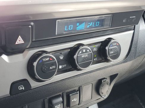 Used 2022 Toyota Tacoma SR5 image 20