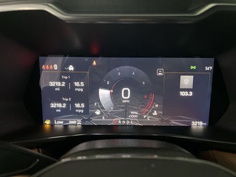 Used 2025 GMC Canyon AT4 image 12