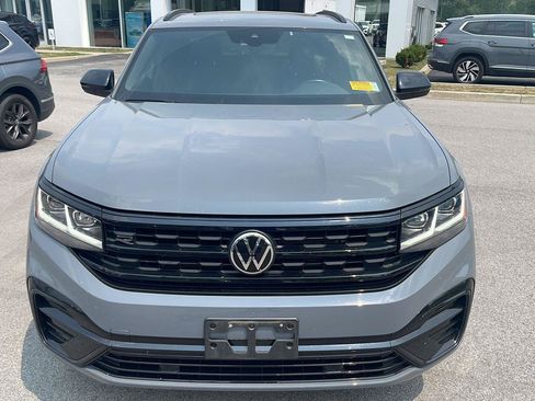 Used 2023 Volkswagen Atlas Cross Sport SEL R-Line AWD/4WD image 2