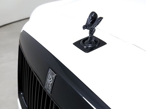 Used 2024 Rolls-Royce Cullinan AWD/4WD image 43