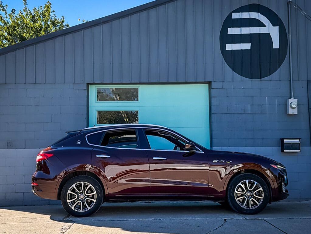 Used 2017 Maserati Levante S AWD/4WD image 10