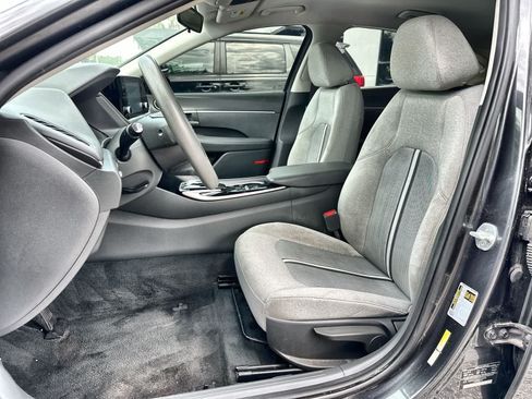 Used 2021 Hyundai Sonata SE FWD image 3
