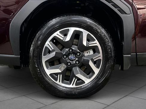Used 2026 Subaru Forester Premium AWD/4WD image 11
