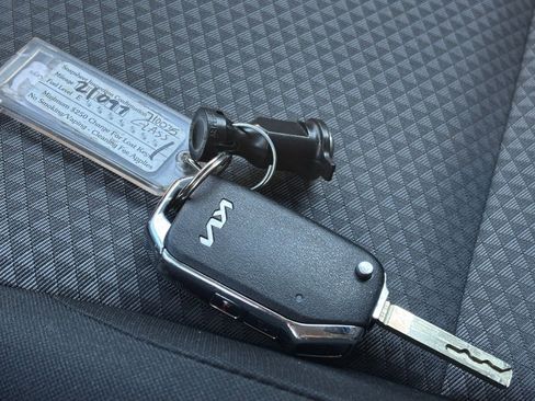 Used 2025 Kia Soul LX w/ LX Technology Package image 21