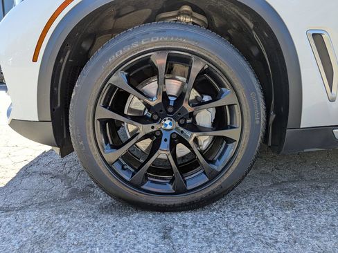 Used 2021 BMW X5 xDrive40i w/ Premium Package AWD/4WD image 50