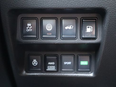 Used 2018 Nissan Rogue SL AWD/4WD image 28