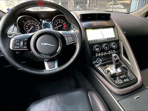 Used 2020 Jaguar F-TYPE Coupe image 15