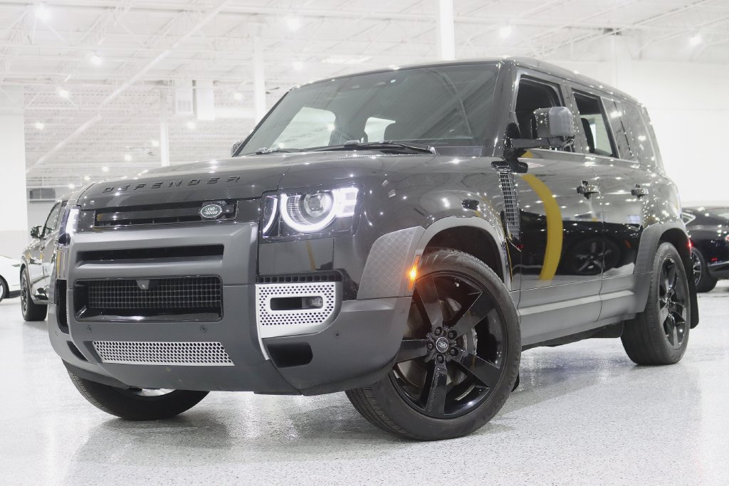 Used 2024 Land Rover Defender 110 SE AWD/4WD image 6