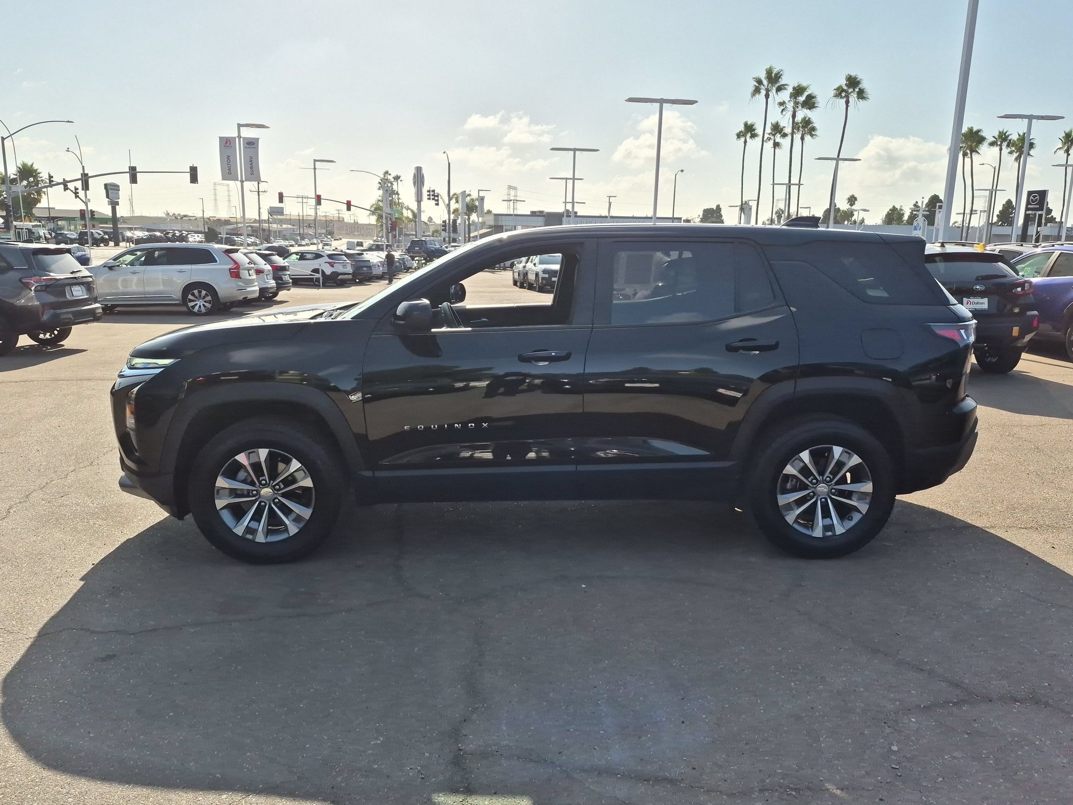 Used 2026 Chevrolet Equinox LT FWD image 4