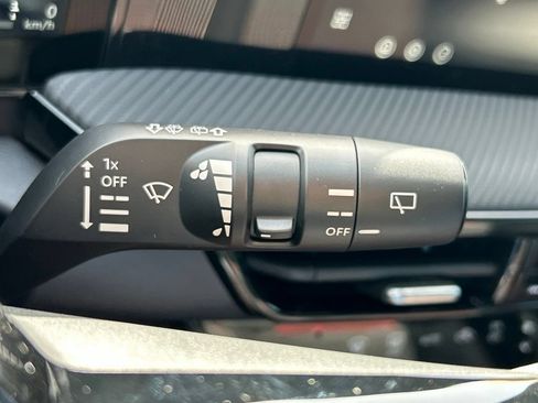 New 2026 Nissan Kicks SR FWD image 28