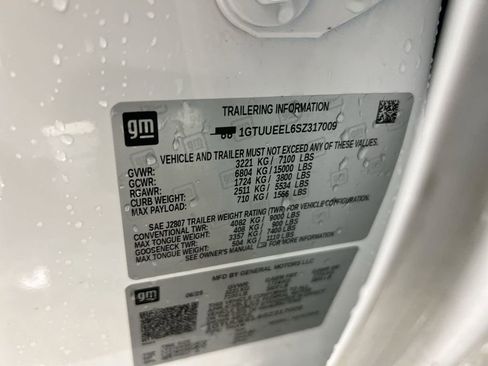 Used 2025 GMC Sierra 1500 AT4 image 29