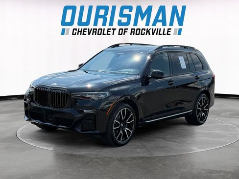 Used 2022 BMW X7 xDrive40i w/ M Sport Package AWD/4WD image 2