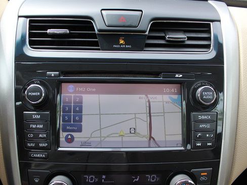 Used 2015 Nissan Altima 3.5 SL FWD image 10