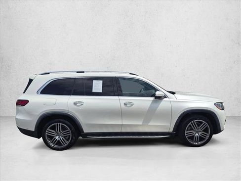 Used 2023 Mercedes-Benz GLS 450 4MATIC image 4