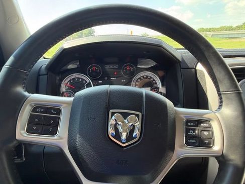 Used 2017 RAM 1500 Laramie w/ Convenience Group AWD/4WD image 11