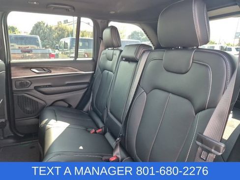 New 2026 Jeep Grand Cherokee Limited w/ Luxury Tech Group II AWD/4WD image 16