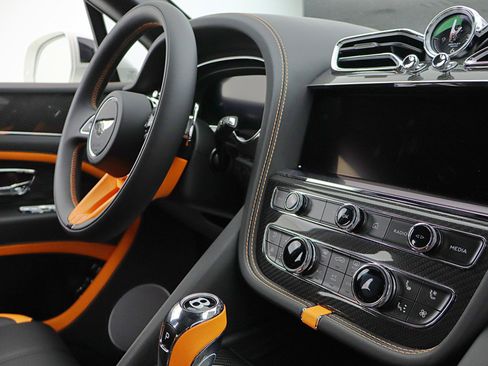 New 2026 Bentley Bentayga Speed image 40