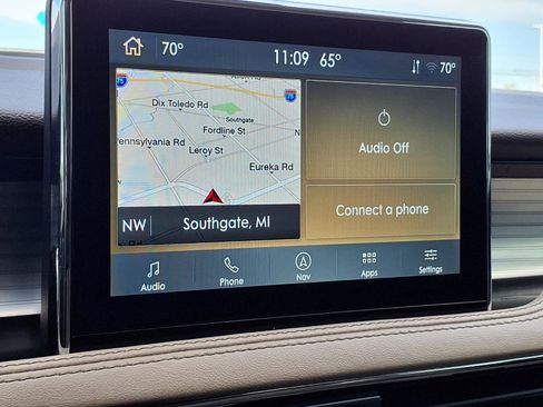 Used 2022 Lincoln Corsair AWD w/ Premium Package image 13
