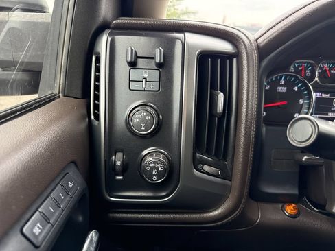 Used 2015 Chevrolet Silverado 1500 LTZ AWD/4WD image 23