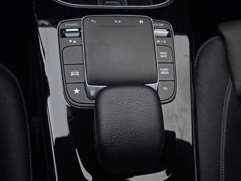 Used 2023 Mercedes-Benz CLA 250 4MATIC image 41