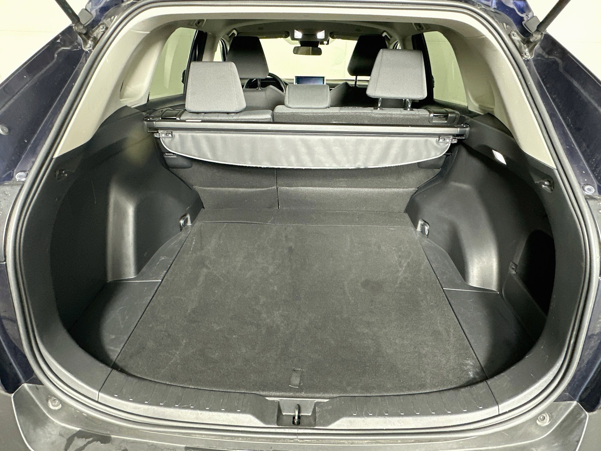 Used 2025 Toyota RAV4 XLE FWD image 27