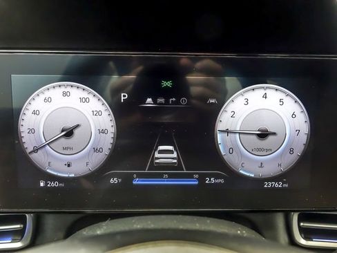 Used 2025 Hyundai Elantra SEL image 20