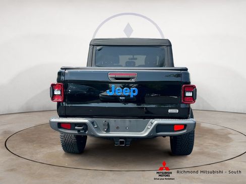 Used 2022 Jeep Gladiator Overland w/ Safety Group AWD/4WD image 4