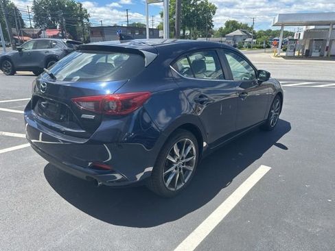 Used 2018 MAZDA MAZDA3 Grand Touring FWD image 5