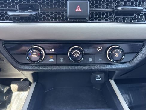 Used 2023 Honda HR-V LX image 19