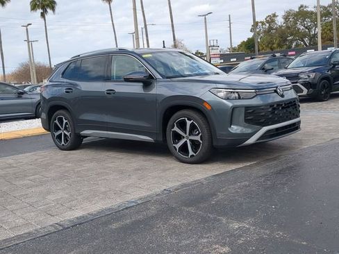 New 2026 Volkswagen Tiguan SE image 2