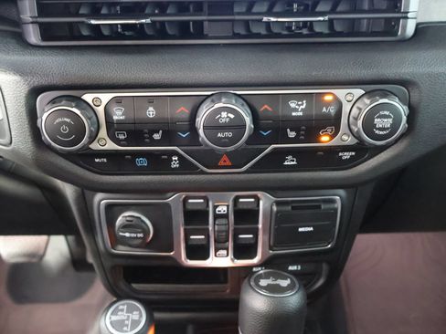 Used 2025 Jeep Wrangler Unlimited Sport S 4xe w/ Convenience Group AWD/4WD image 37