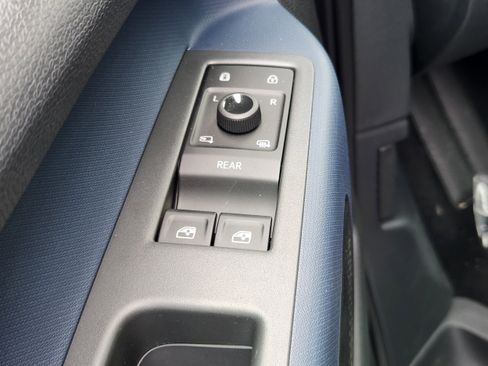 New 2025 Volkswagen ID. Buzz Pro S image 18