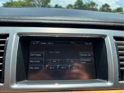Used 2012 Jaguar XF RWD image 28