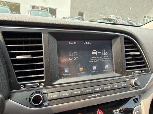 Used 2017 Hyundai Elantra SE w/ SE A/T Tech Package 03 FWD image 21