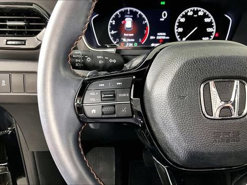 Used 2024 Honda Pilot Sport image 10