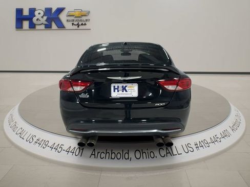 Used 2016 Chrysler 200 Limited w/ Convenience Group FWD image 5