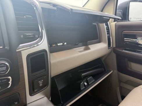 Used 2016 RAM 1500 Laramie w/ Convenience Group image 32