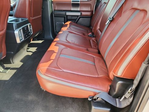 Used 2019 Ford F150 Platinum w/ Equipment Group 701A Luxury AWD/4WD image 10