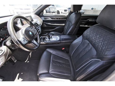 Used 2022 BMW 750i xDrive w/ Executive Package AWD/4WD image 6