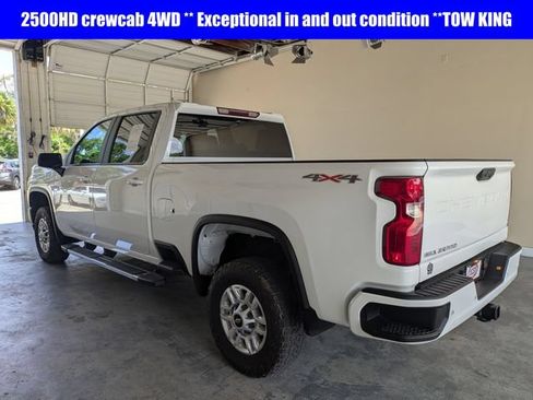 Used 2022 Chevrolet Silverado 2500 LT AWD/4WD image 6