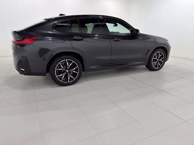 Certified 2024 BMW X4 M40i w/ Premium Package AWD/4WD image 6