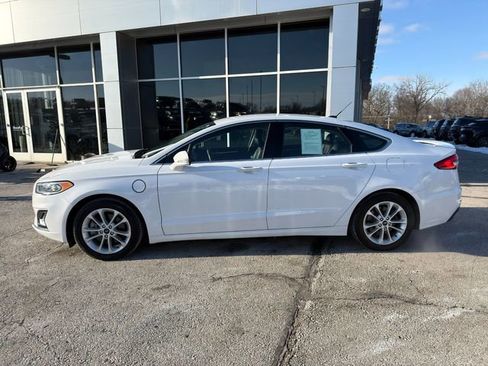 Used 2019 Ford Fusion Energi Titanium image 4