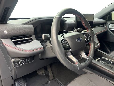 Used 2025 Ford Explorer ST-Line w/ Premium Package RWD image 50