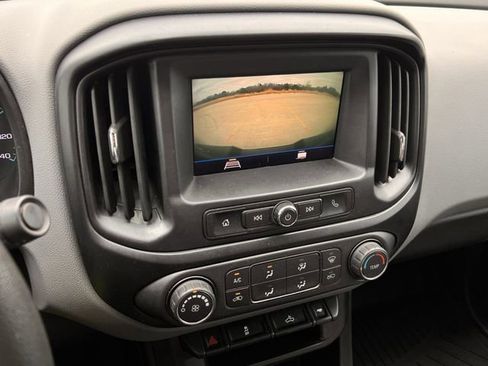 Used 2021 Chevrolet Colorado W/T w/ WT Convenience Package image 17