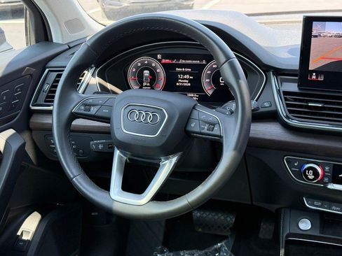 Used 2023 Audi Q5 2.0T Premium Plus w/ Premium Plus Package AWD/4WD image 12