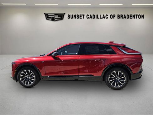 New 2025 Cadillac Lyriq Sport w/ LPO, Floor Liner Package RWD image 4