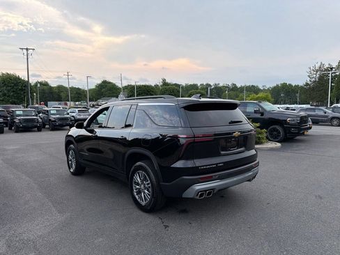Used 2026 Chevrolet Traverse LT AWD/4WD image 6